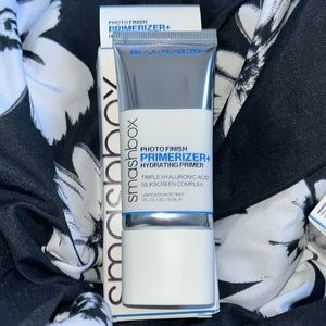 Brand new smash box primer